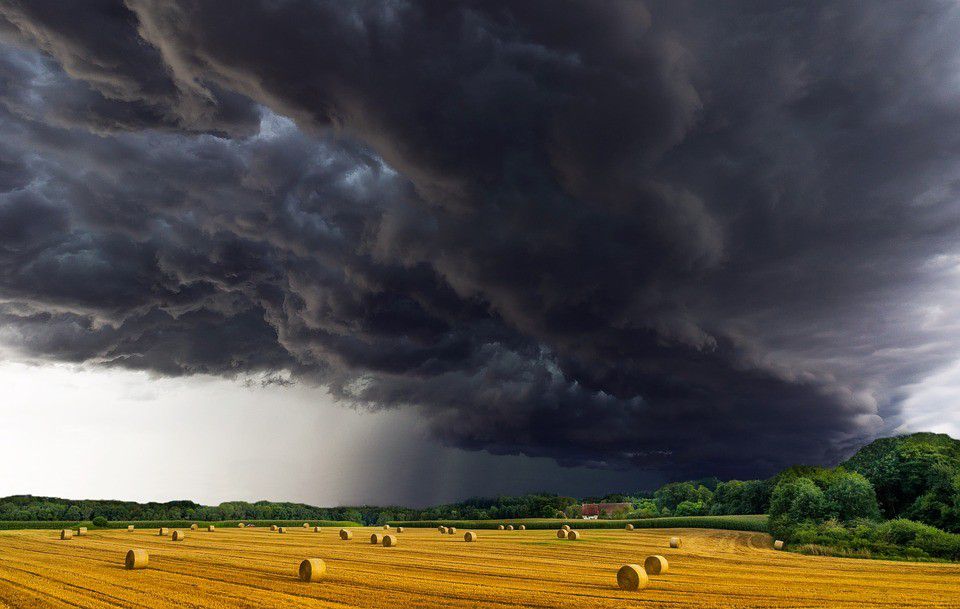 Why hurricanes don't happen in Africa [ussaferoom]