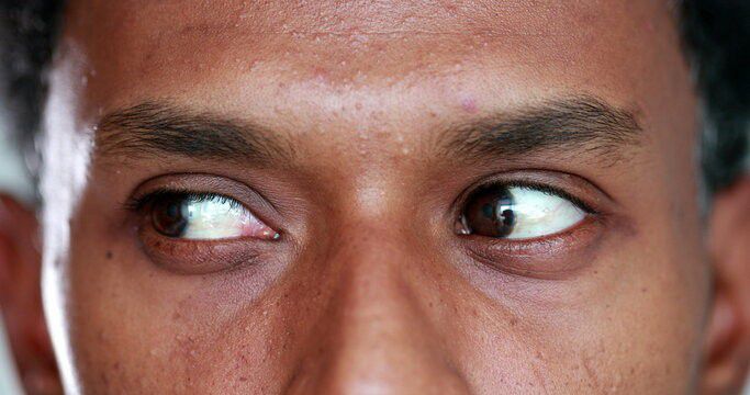 Eyes looking to the left [AdobeStock]