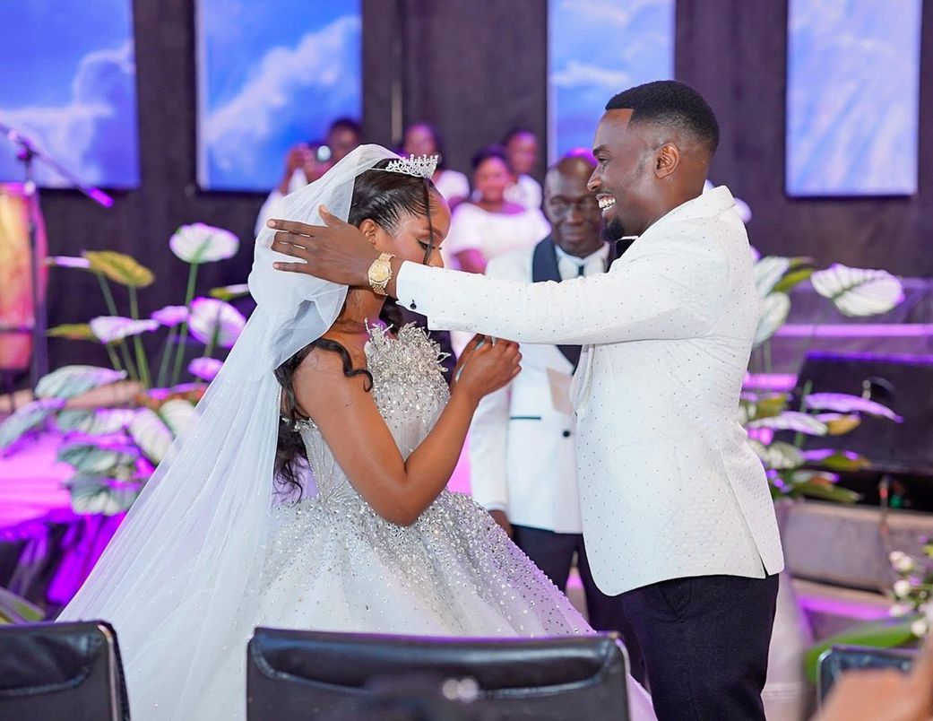 Jonas weds Baby Gloria