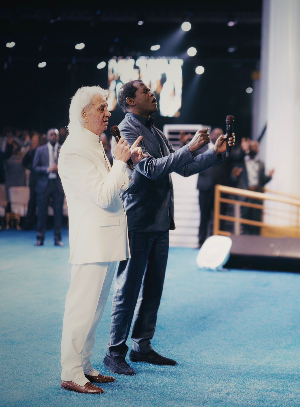 VIDEO: Nnabagereka's surprising reaction to Benny Hinn's prayer, netizens comment