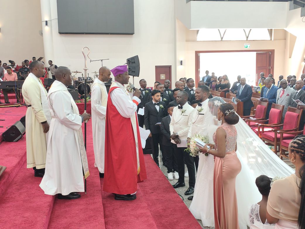 PHOTOS: Bemuga's son's 'classy' wedding gets netizens talking