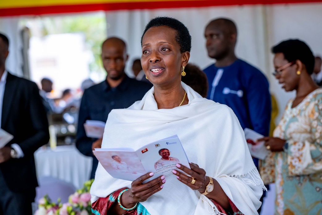 PHOTO: Netizens zoom in on Natasha Museveni’s phone