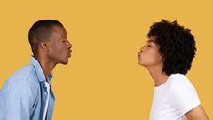 One of the main appeals of a situationship is the freedom from the expectations and commitments that often come with a more traditional relationship