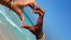 Two arguments and a middle ground for who should have more money in a relationship between women and men