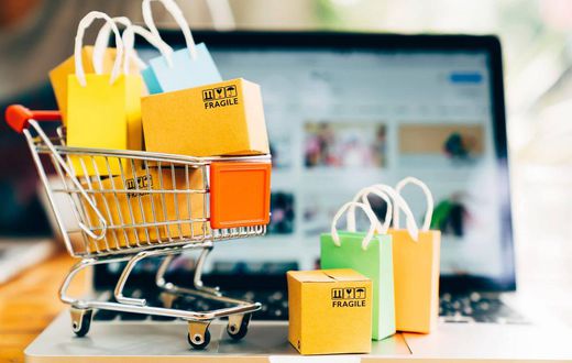 8 easy ways to save money while shopping online, according to a savings expert