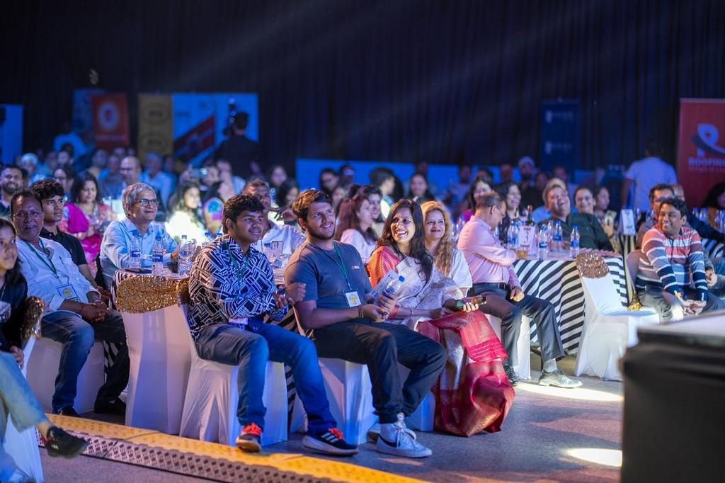 Abhijeet took the stage to resounding applause