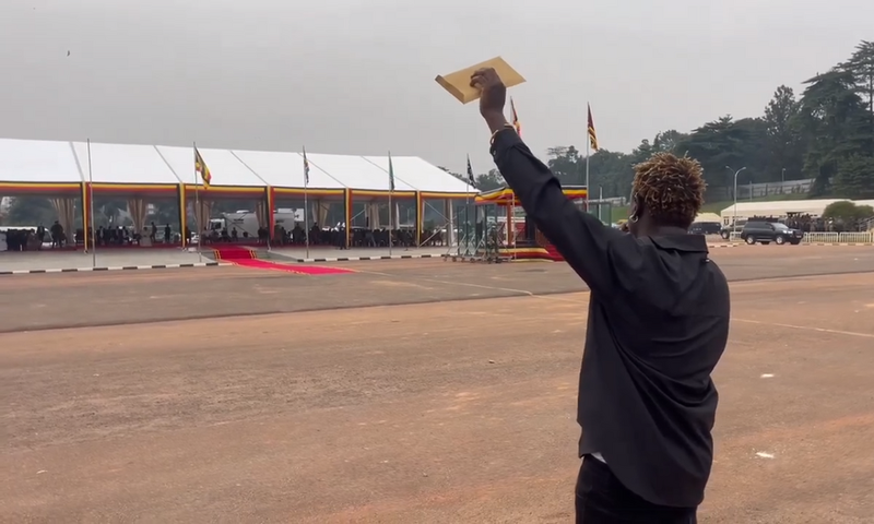 Gravity Omutujju addressing President Museveni at Kololo on Thursday