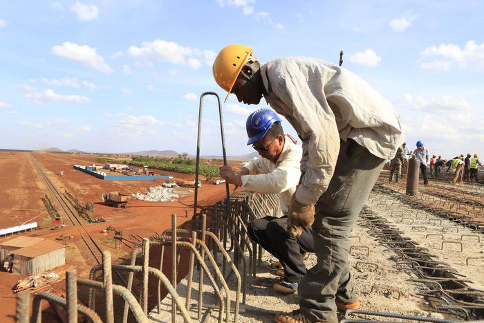 infrastructures-kenya-chine-chantier-voie-ferree