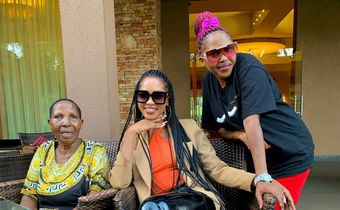 All Spice Diana's matching outfits with her mother for Mother's Day