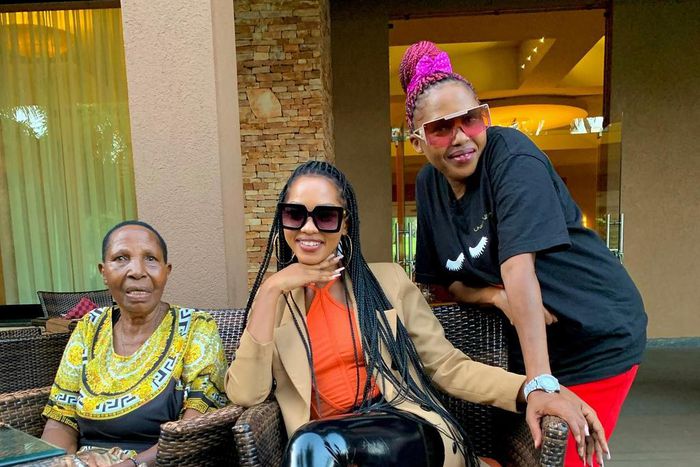 All Spice Diana's matching outfits with her mother for Mother's Day