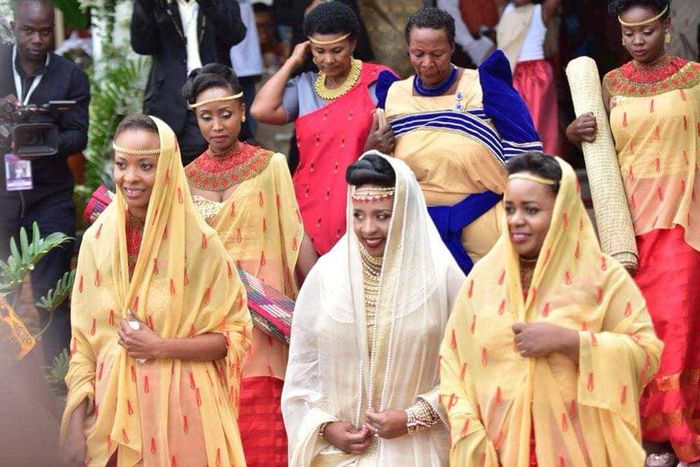 A Banyankole  traditional marriage [Selectsafari]