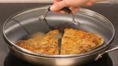 Reheating pizza