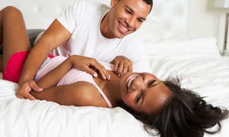 ___7797418___2018___1___3___14___black-couple-in-bed-sex-love-laugh-happy-e1474979133812_690x450_crop_80