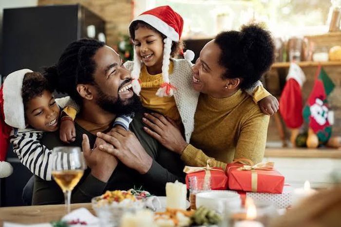 Christmas traditions help in family bonding [Freepik]
