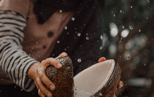 5 ways a refreshing drink of coconut water may be bad for you/Pexels