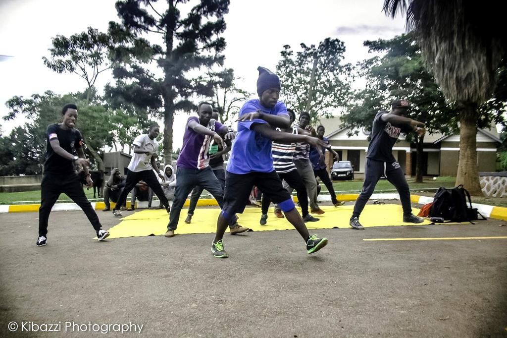 Youth in Mutungo Biina receive breakdance training