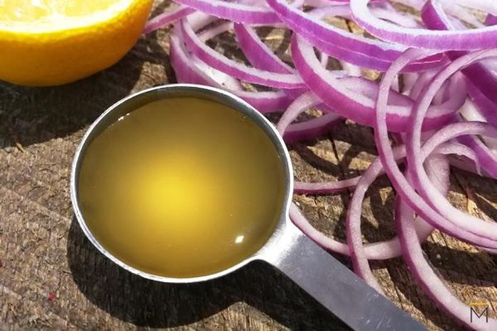 Health benefits of eating lemon juice+raw onions before meals