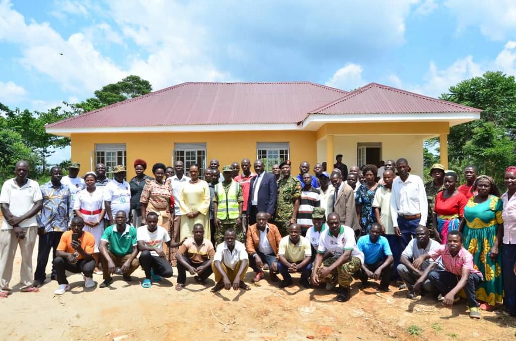 The Minister of State for Luwero-Rwenzori Triangle, Hon. Alice Kaboyo, Woman MP Makhoha Margaret Government officials, UPDF officers and members of the community pose for a photograph