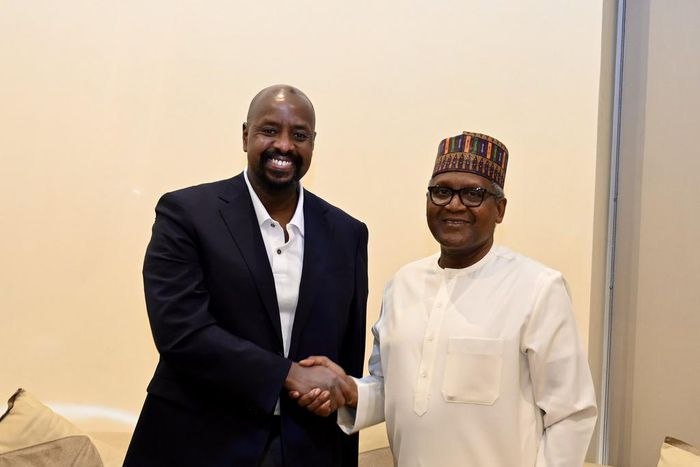 Gen. Muhoozi Kainerugaba, the senior presidential advisor for Special Operations, held a meeting with Aliko Dangote, in Lagos, Nigeria.