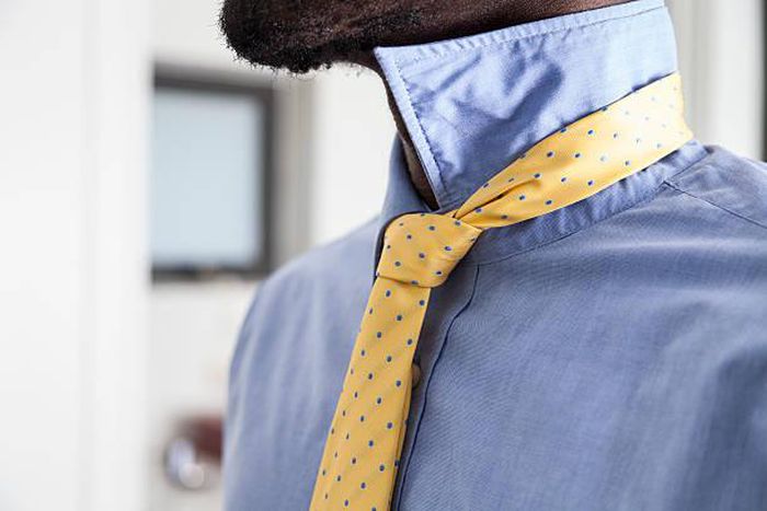 A man wearing a neck tie