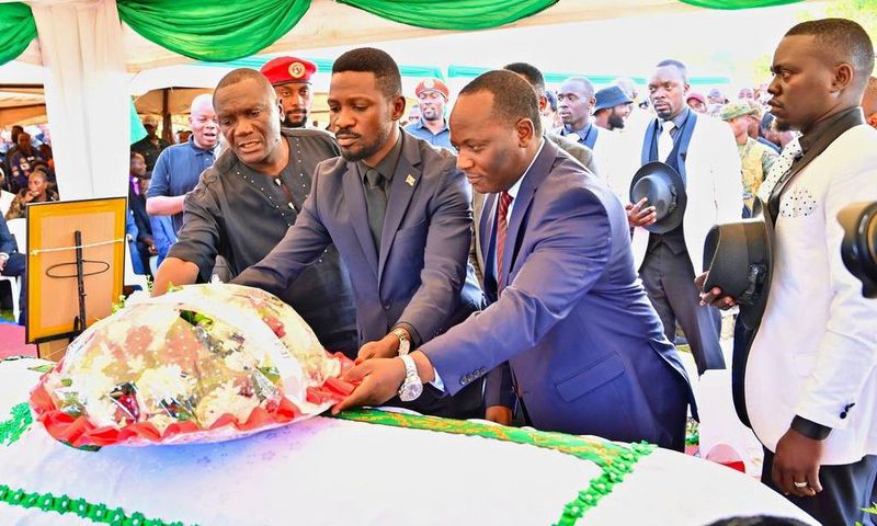 The NUP leadership laying the wreath on the casket of Kato Lubwama