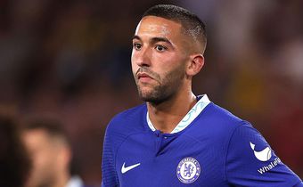 Hakim Ziyech has been told he must work for a starting place at Chelsea by coach, Graham Potter