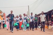 Rickman Manrick and his team delivering the donations