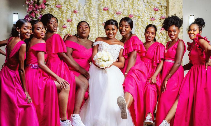 Origins of bridesmaids dress code and modern uses/Pexels