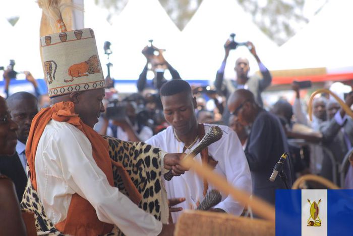The Kabaka beats the Mujagozo drums as part of the coronation celebrations
