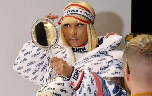 Avoid head to toe designers [Yahoo]