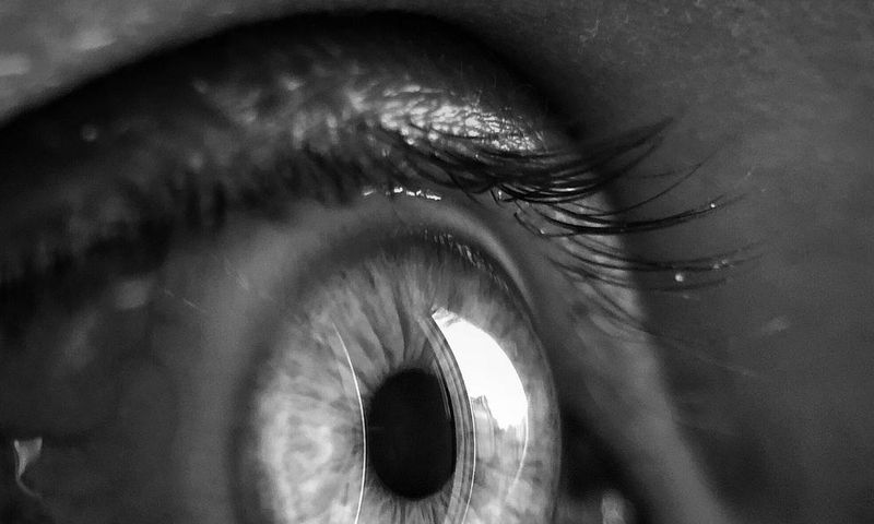 The 20-20-20 rule to reduce eye strain from screen time/Pexels