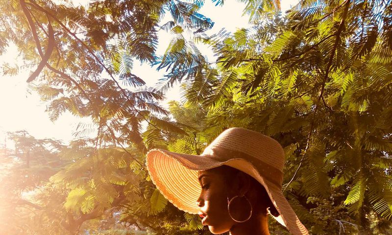 signs she's more experienced (and how to handle it/Pexels/Davd kuko