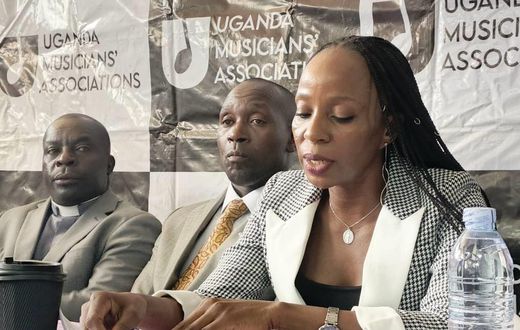 Phina Mugerwa Masanyalaze the UMA General Secretary addressing press