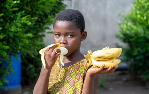 Health dangers of eating bananas in the morning [shuttershock]