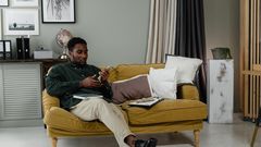 7 poor money management habits you should fix this year/Pexels