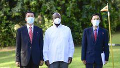 Museveni with North Korean diplomatic officials