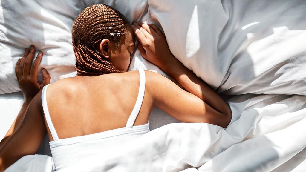 Insufficient sleep can accelerate the aging process of the body by up to several years [Everyday Health]
