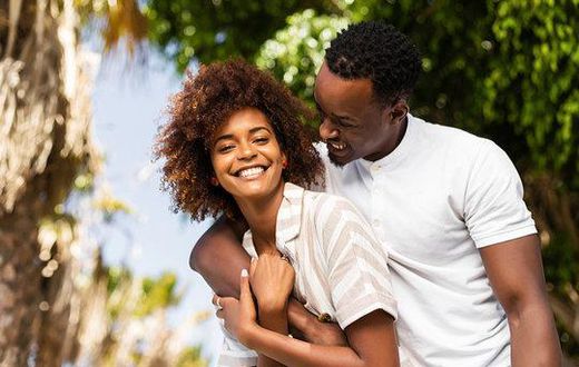 5 Simple ways couples can grow closer without trying
