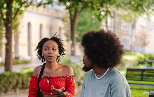 5 signs you should leave a date before it's over/Pexels