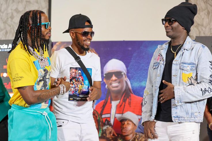 Diamon Platnumz together with Nameless and showrunner Alex Muhangi at the press conference (@JoachimShots)