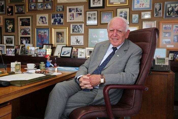 Raymond Ackerman, the founder of Pick n Pay, has passed away at the age of 92. The cause of his death has not been disclosed