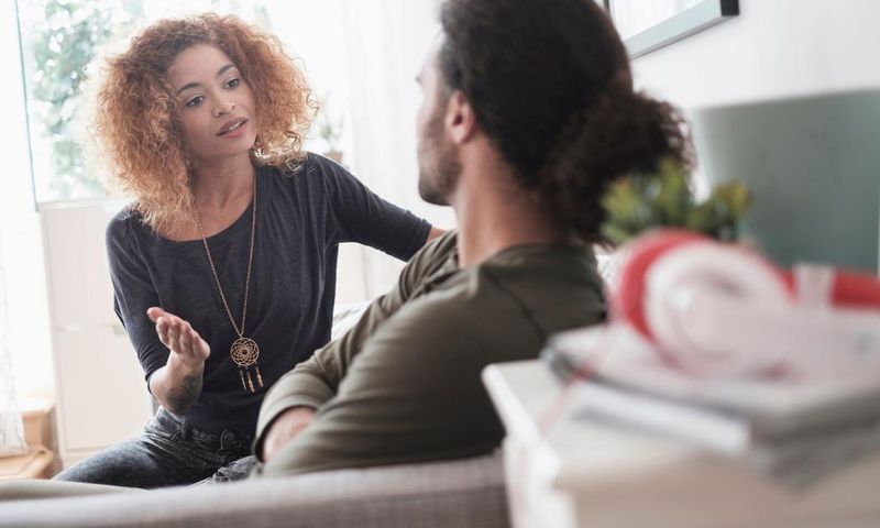 If a narcissist does apologize, it may not feel sincere. Tetra Images