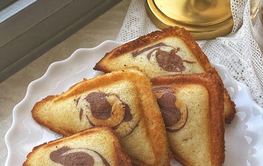 Bread toaster cake