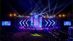 The stage is set for the Blu 3 reunion concert