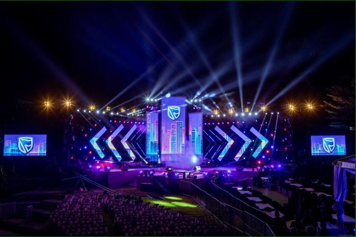 The stage is set for the Blu 3 reunion concert