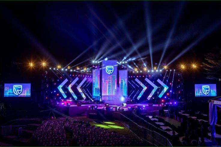 The stage is set for the Blu 3 reunion concert