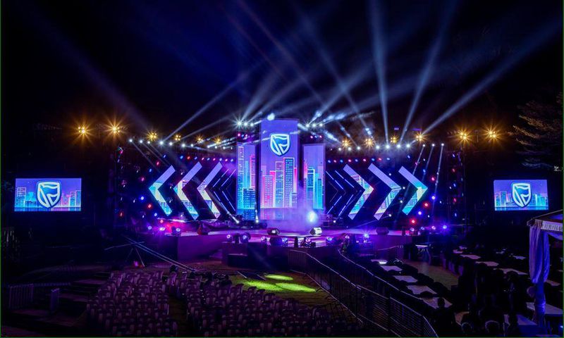 The stage is set for the Blu 3 reunion concert