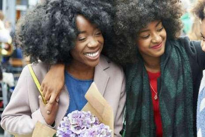 ___7797739___2018___1___3___15___groupe+of+friends+Noise+Origin