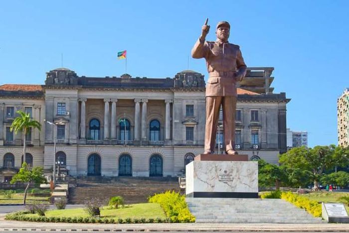A giant statue of Samora Moisés Machel at the Independence Square in Downtown Maputo, Mozambique. (danatours)