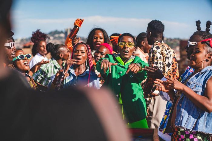 Azawi wraps year up with "Outside" visuals